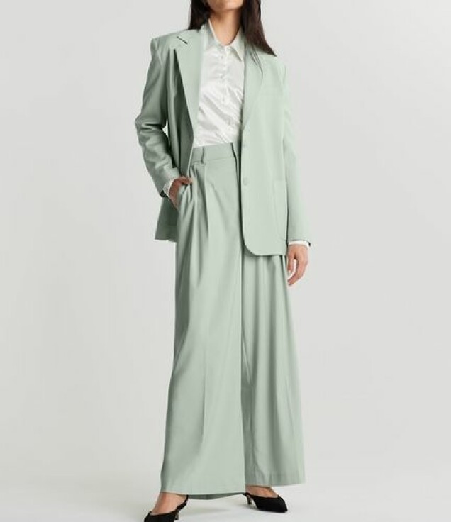 Färgglada kostymer vi vill bära i sommar – 13 snygga köptips