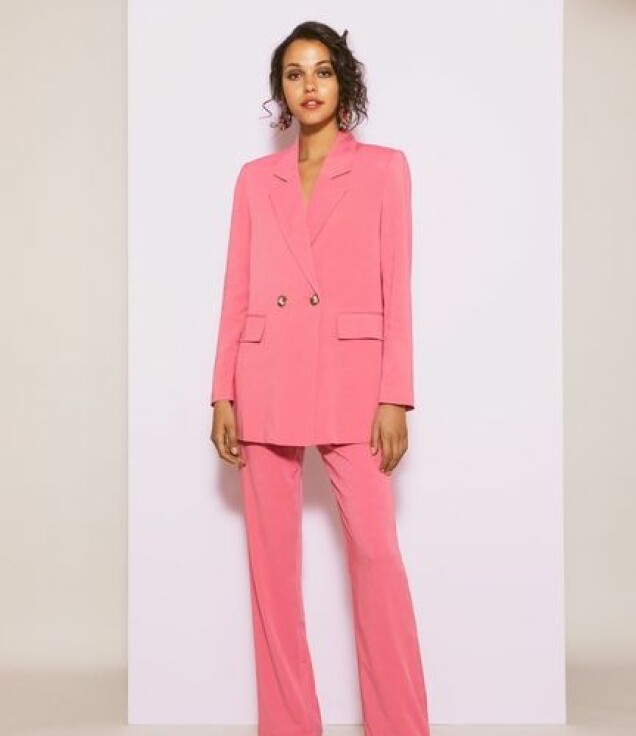 Färgglada kostymer vi vill bära i sommar – 13 snygga köptips