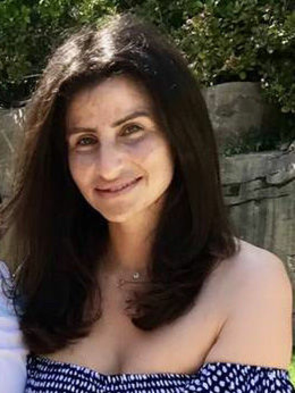 Halvsyster Leila Montazami. Halvsyster Leila Montazami.