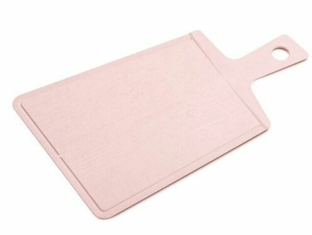 Picknickfilt, korg och fina plastglas – allt du behöver till utflykten