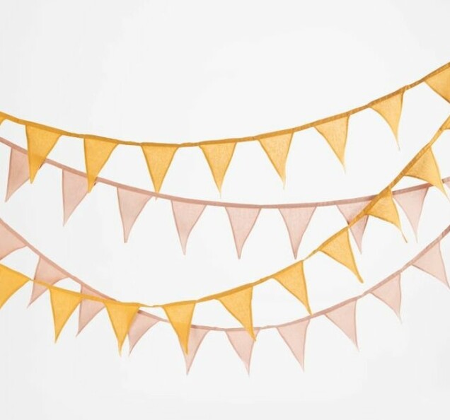 Picknickfilt, korg och fina plastglas – allt du behöver till utflykten