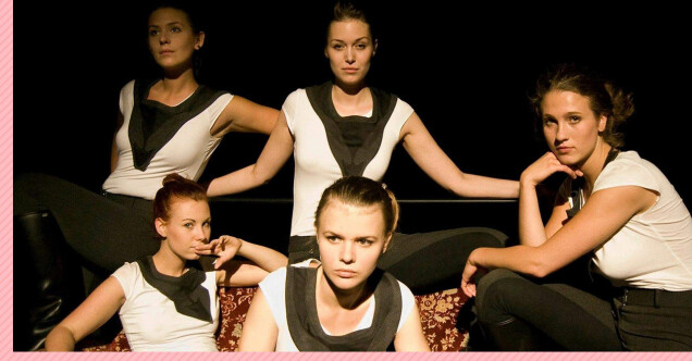 Johanna Wester i den helt kvinnliga ensemblen för pjäsen Egalia, 2012. Foto: Teater Tribunalen Johanna Wester i den helt kvinnliga ensemblen för pjäsen Egalia, 2012. Foto: Teater Tribunalen