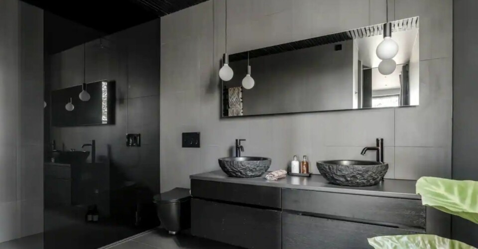 Dubbla handfat i master bathroom. Dubbla handfat i master bathroom.