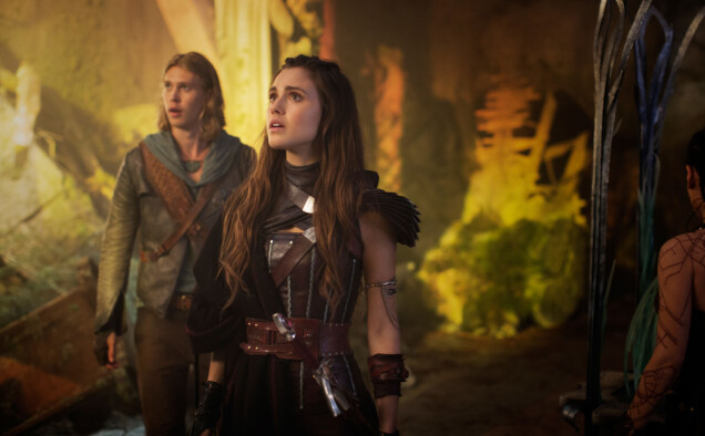 Austin Butler och Poppy Drayton i The Shannara Chronicles. Austin Butler och Poppy Drayton i The Shannara Chronicles.