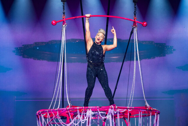 The show must go on! P!ink bangar inte för en dålig dag. The show must go on! P!ink bangar inte för en dålig dag.