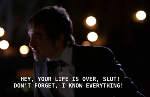 Chucks reaktion efter att Serena räddat Jenny från Chucks sexuella övergrepp. Chucks reaktion efter att Serena räddat Jenny från Chucks sexuella övergrepp.