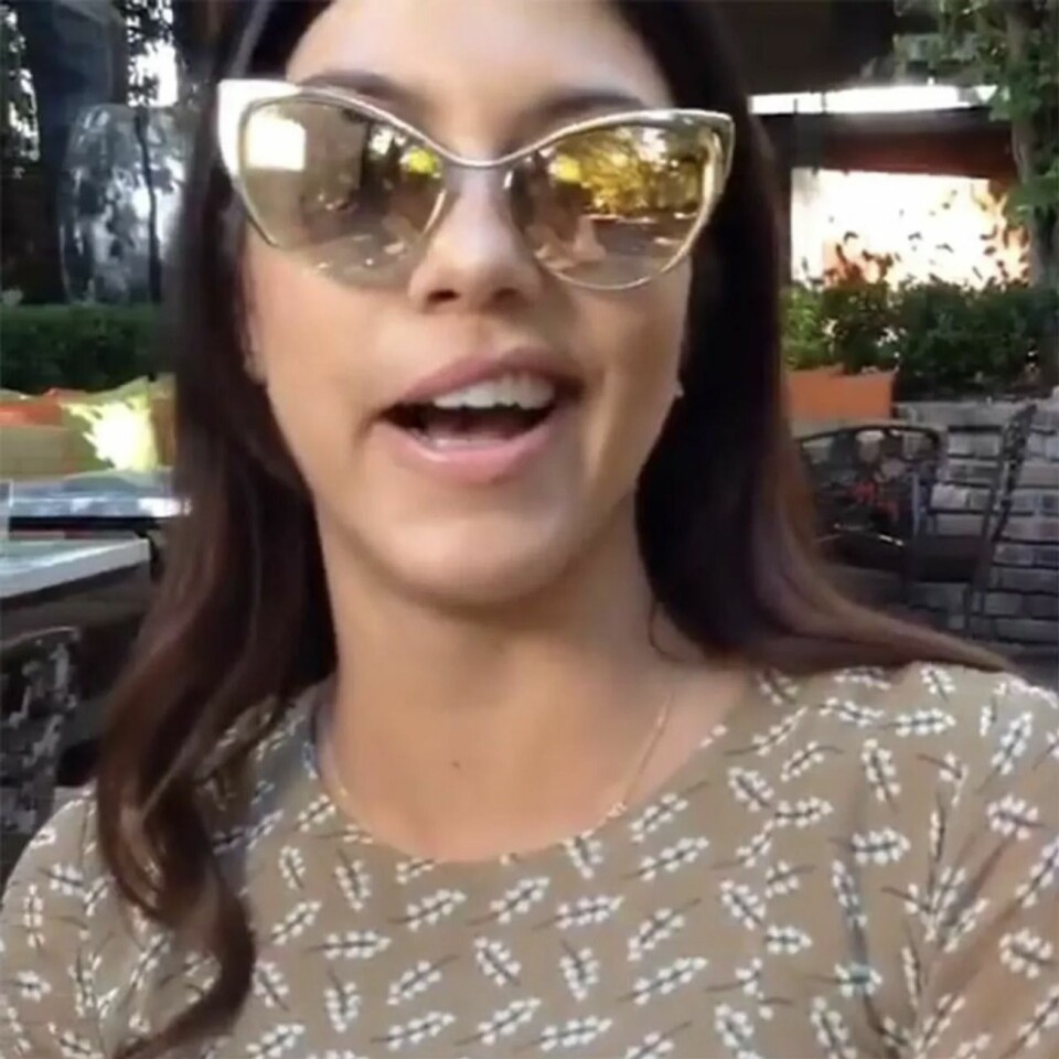 Kourtney Kardashian vet allt om att vara bedövad i munnen efter ett tandläkarbesök. Kourtney Kardashian vet allt om att vara bedövad i munnen efter ett tandläkarbesök.