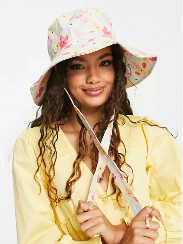 Klicka på bilden för att komma direkt till hatten. Klicka på bilden för att komma direkt till hatten.