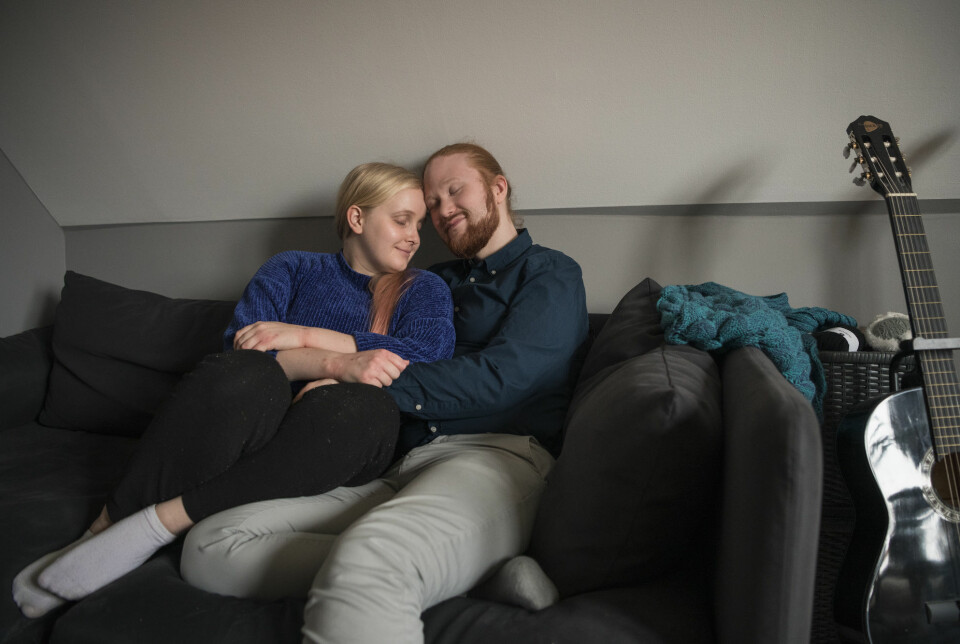 Med sin partner Thomas har Sofie från början varit helt öppen med sin problematik. Med sin partner Thomas har Sofie från början varit helt öppen med sin problematik.