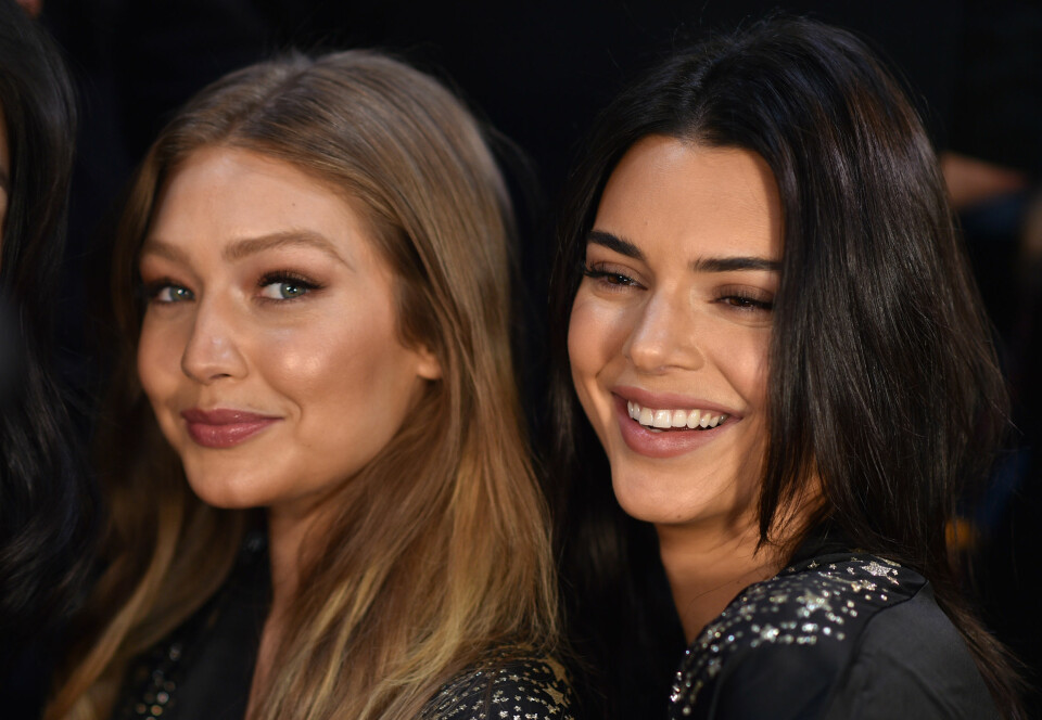 Gigi Hadid och Kendall Jenner är både kollegor och bästa vänner sedan många år tillbaka! Gigi Hadid och Kendall Jenner är både kollegor och bästa vänner sedan många år tillbaka!