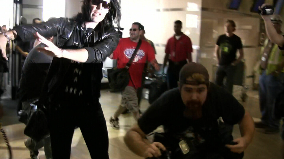 8 gånger kändisar attackerat paparazzi – och blivit fångade på bild