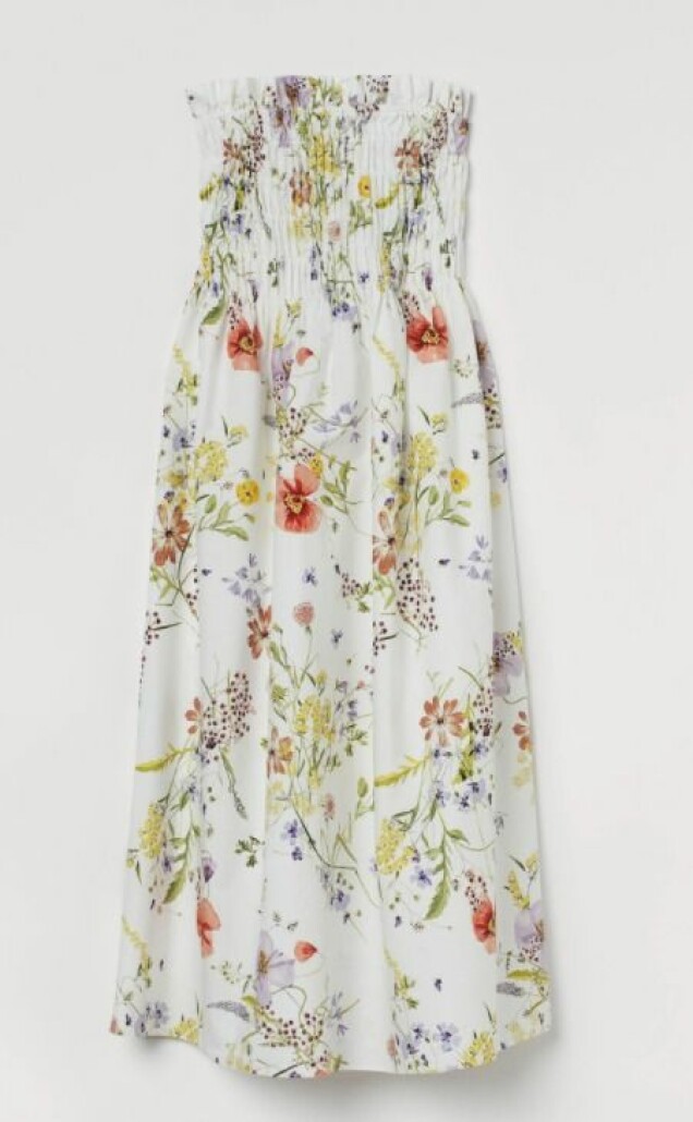 Klicka på bilden för att komma direkt till klänningen. Klicka på bilden för att komma direkt till klänningen.