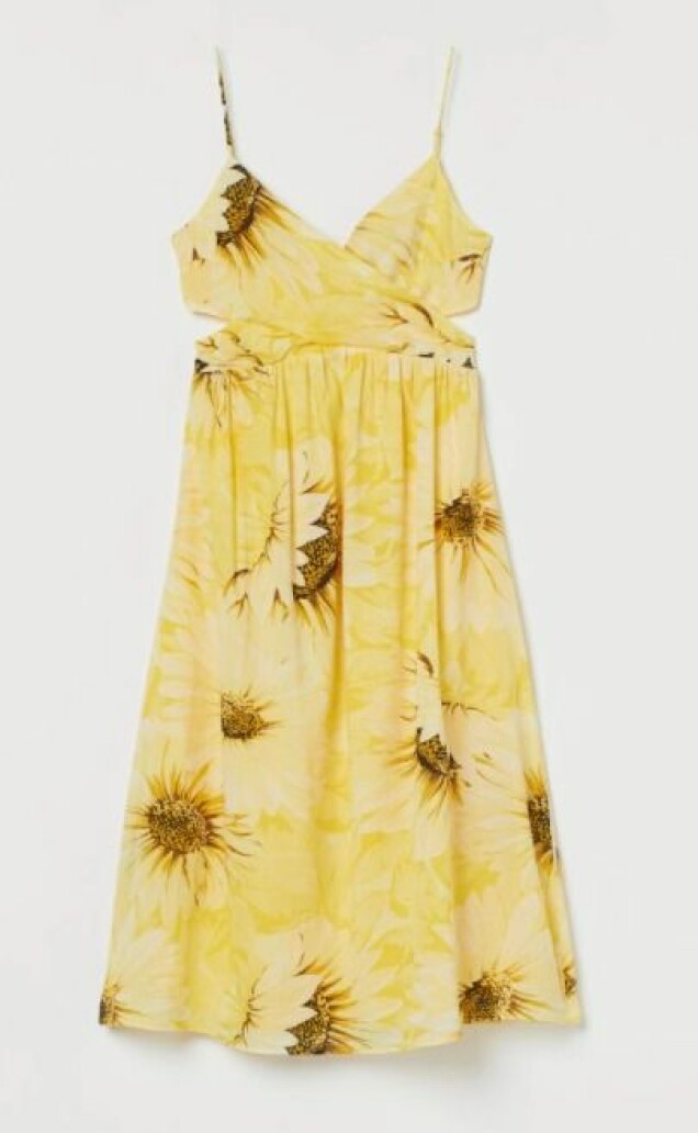 Klicka på bilden för att komma direkt till klänningen. Klicka på bilden för att komma direkt till klänningen.