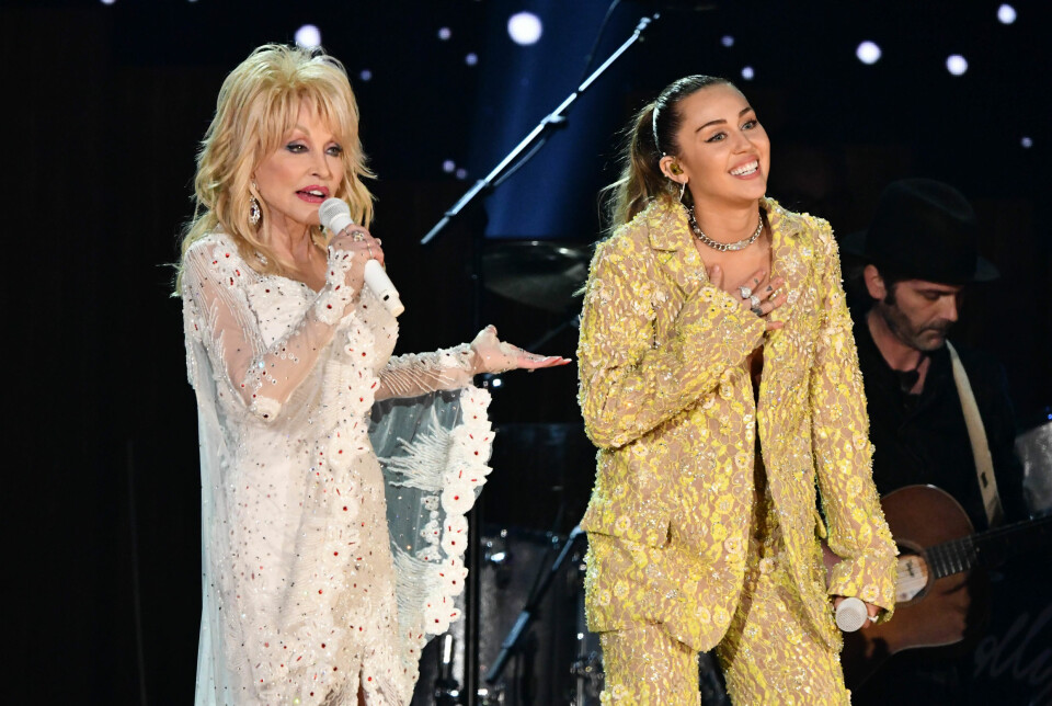 Stilikonen Dolly Parton genom tiderna: 10 ikoniska looks vi aldrig glömmer