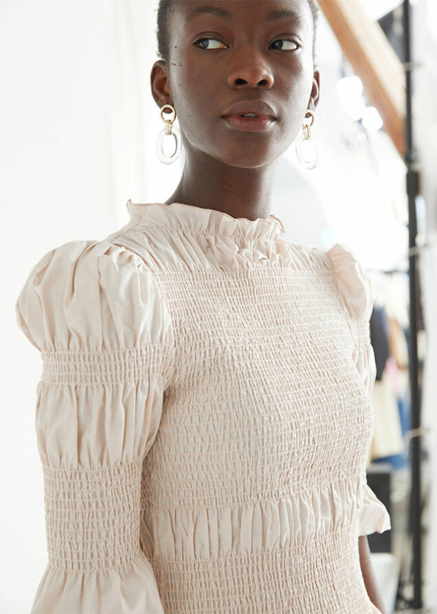 Klicka på bilden för att komma direkt till blusen. Klicka på bilden för att komma direkt till blusen.