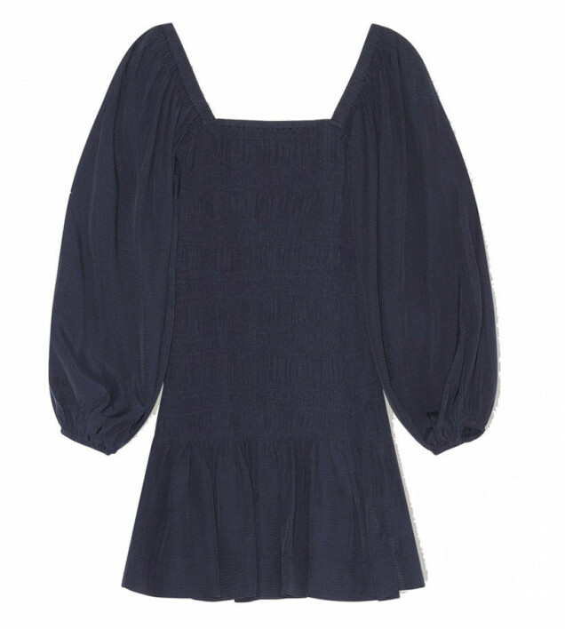 Klicka på bilden för att komma direkt till klänningen. Klicka på bilden för att komma direkt till klänningen.