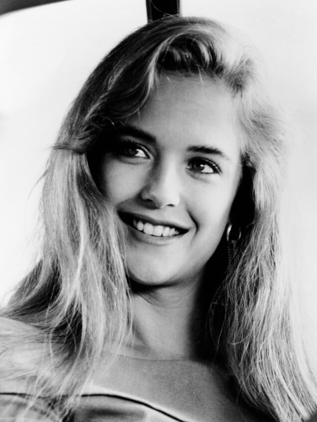 Kelly Preston, 1988. Kelly Preston, 1988.