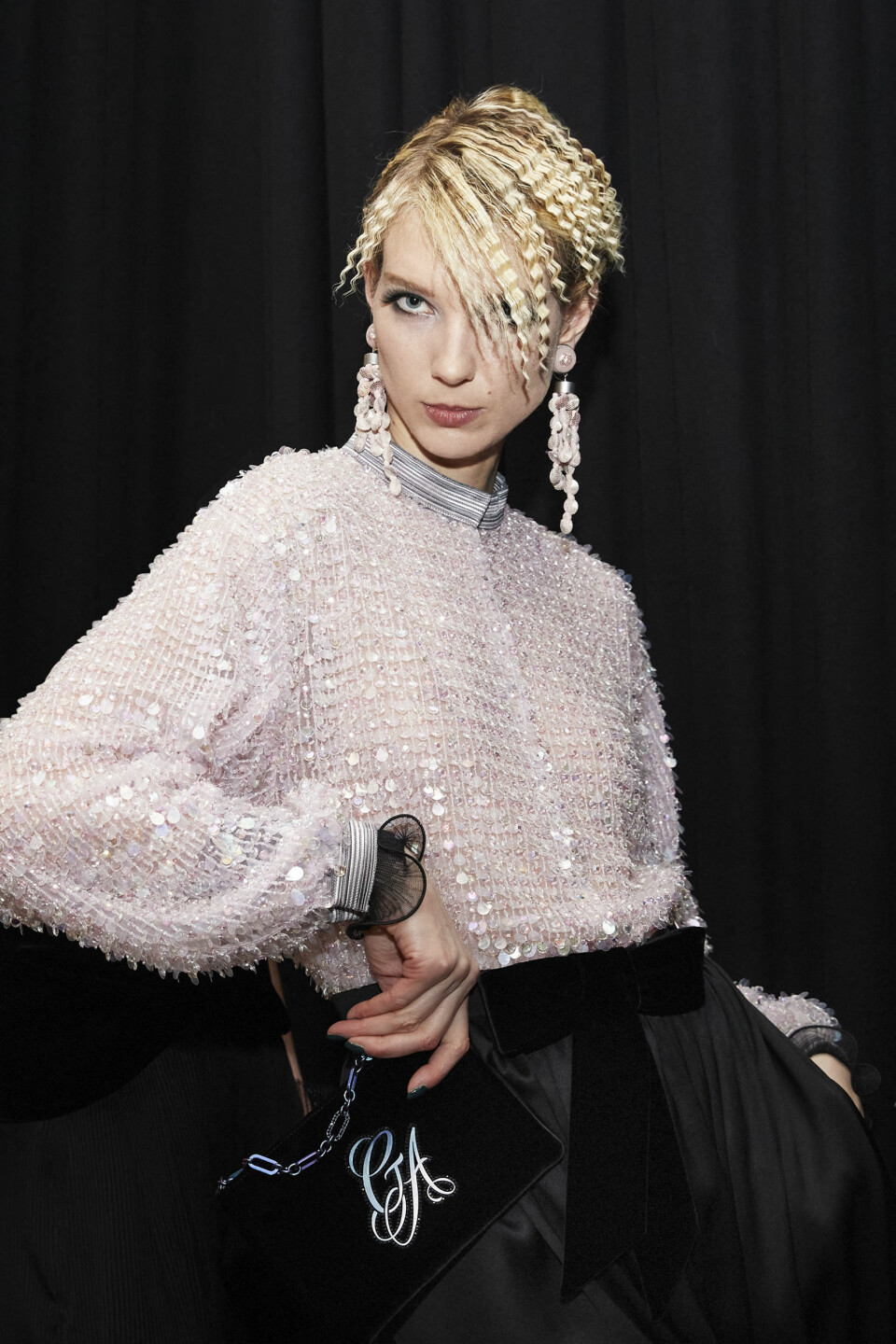 Backstage på Giorgio Armanis visning under fashion week i Milano. Backstage på Giorgio Armanis visning under fashion week i Milano.