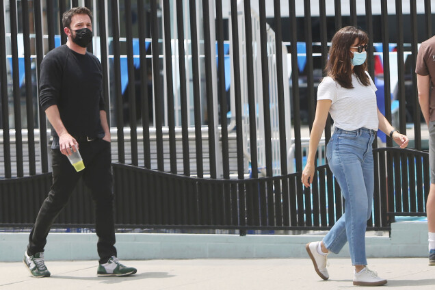 Affleck och Garner ute på tur i LA nu under våren, ex-paret ses ofta och har en fin relation idag! Affleck och Garner ute på tur i LA nu under våren, ex-paret ses ofta och har en fin relation idag!