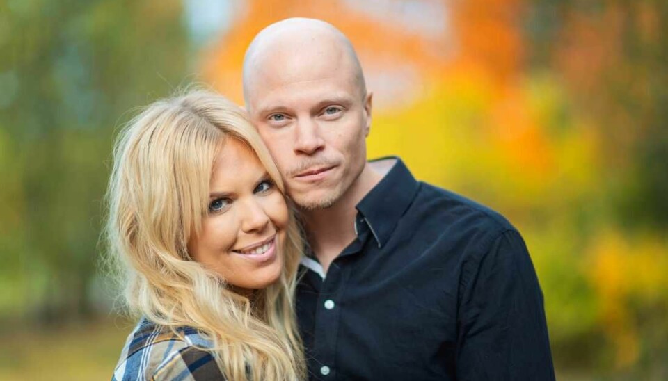 Maxine med maken Emil, som hon träffade i programmet. Foto: SVT. Maxine med maken Emil, som hon träffade i programmet. Foto: SVT.