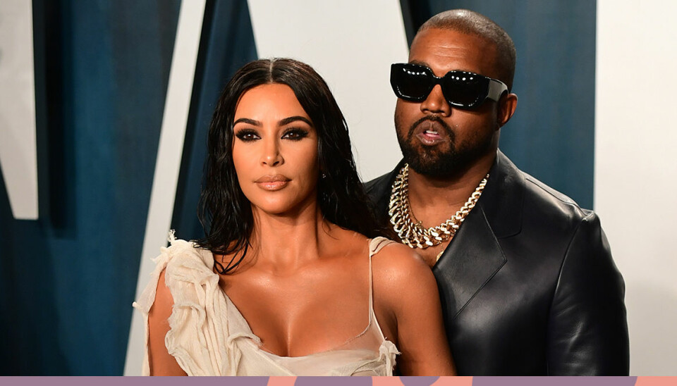 Därför hade Kim Kardashian bröllopsklänning på Kanyes spelning