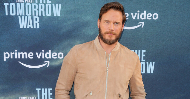 Chris Pratt håvar in storkovan. Chris Pratt håvar in storkovan.
