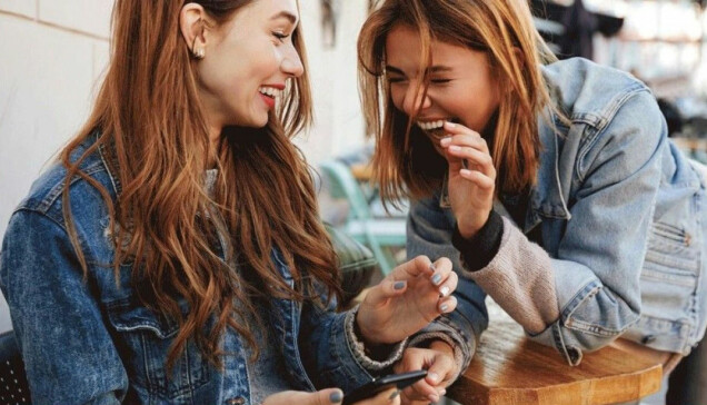 Tvillingen och vågen har alltid kul ihop. Tvillingen och vågen har alltid kul ihop.