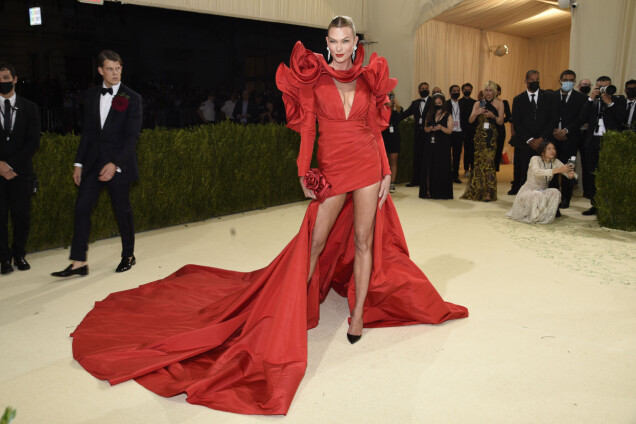 Karlie Kloss. Karlie Kloss.