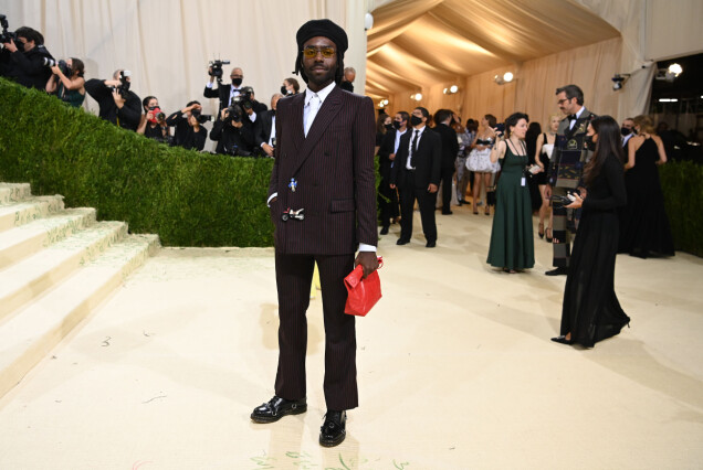 Dev Hynes. Dev Hynes.