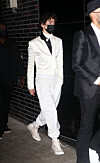 Någon som inte bytte outfit efter galan var Timothée Chalamet.
