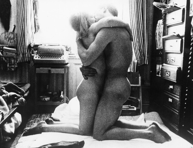 Jag är nyfiken - gul från 1967 med Lena Nyman och Börje Ahlstedt. Jag är nyfiken - gul från 1967 med Lena Nyman och Börje Ahlstedt.