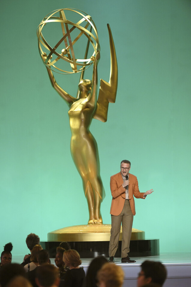 Seth Rogen (och alla andra) hade fått intrycket av att årets Emmygala skulle hållas utomhus, och inte i ett så väl förslutet tält. Seth Rogen (och alla andra) hade fått intrycket av att årets Emmygala skulle hållas utomhus, och inte i ett så väl förslutet tält.