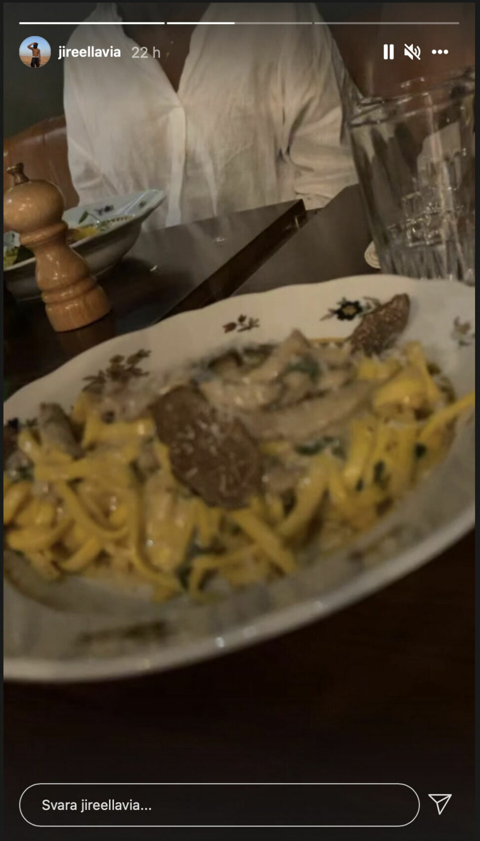 ... Jireel postar bild på tryffelpasta! ... Jireel postar bild på tryffelpasta!