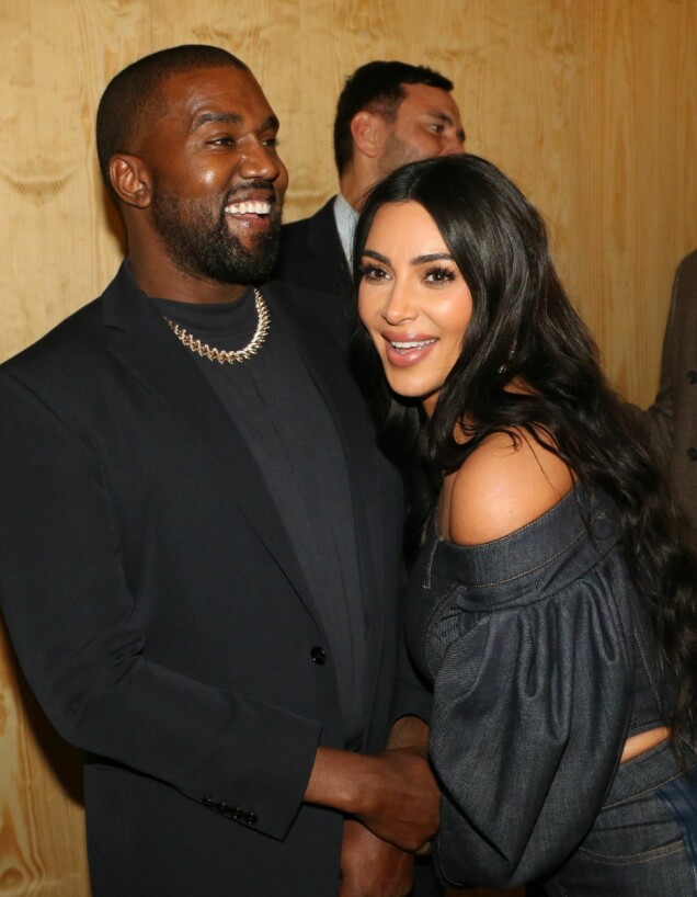 Kanye och Kim gifte sig 2014. Kanye och Kim gifte sig 2014.