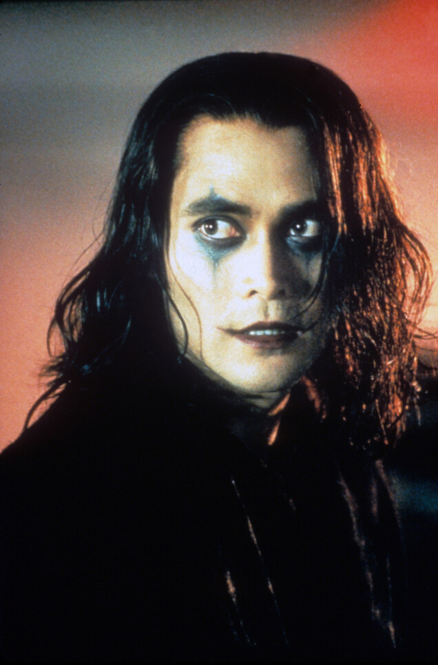 Brandon Lee var son till kung skådespelaren Bruce Lee och bror till Shannon Lee. Brandon Lee var son till kung skådespelaren Bruce Lee och bror till Shannon Lee.