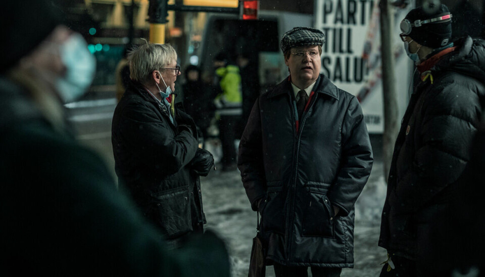 Robert Gustafsson i rollen som Skandiamannen på mordkvällen. Robert Gustafsson i rollen som Skandiamannen på mordkvällen.