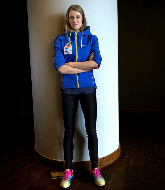 Svenska kändisar som är 180 centimeter eller längre