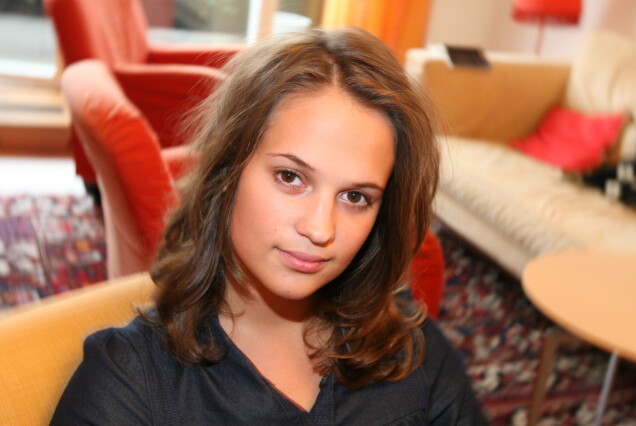Alicia Vikander under pressträffen för premiären av Andra avenyn. Alicia Vikander under pressträffen för premiären av Andra avenyn.