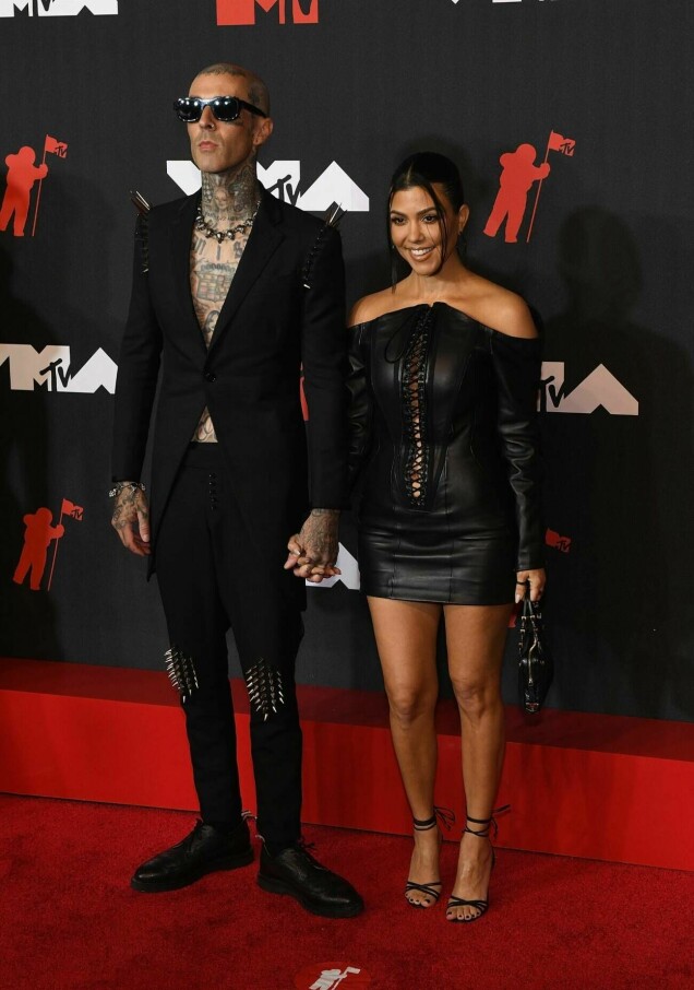 8 kändispar som blev tillsammans 2021