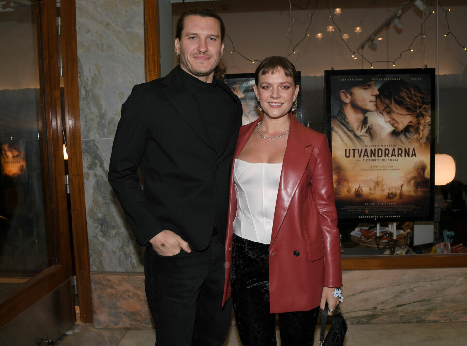 Charlie Twaddle och Tove Lo bor i Los Angeles, men kommer över till Sverige med jämna mellanrum. Charlie Twaddle och Tove Lo bor i Los Angeles, men kommer över till Sverige med jämna mellanrum.