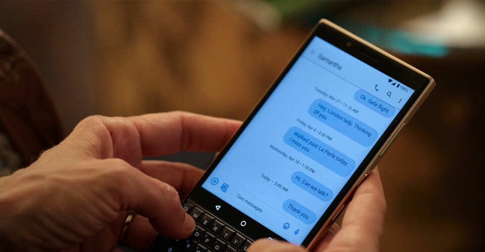 And just like that... och intermittent förstärkning – en analys av Carrie och Samanthas sms