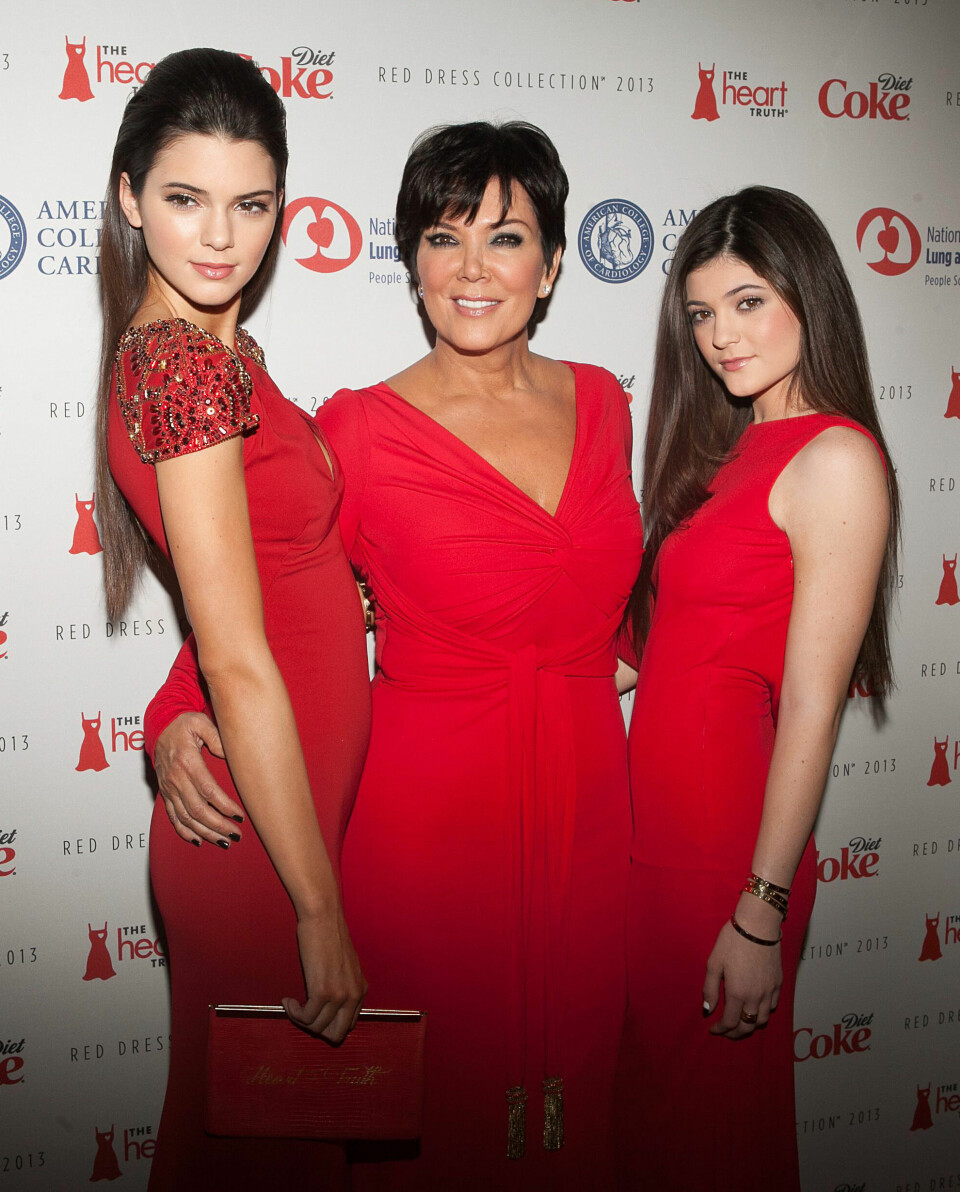 Kendall, Kris och Kylie Jenner på röda mattan 2013. Kendall, Kris och Kylie Jenner på röda mattan 2013.