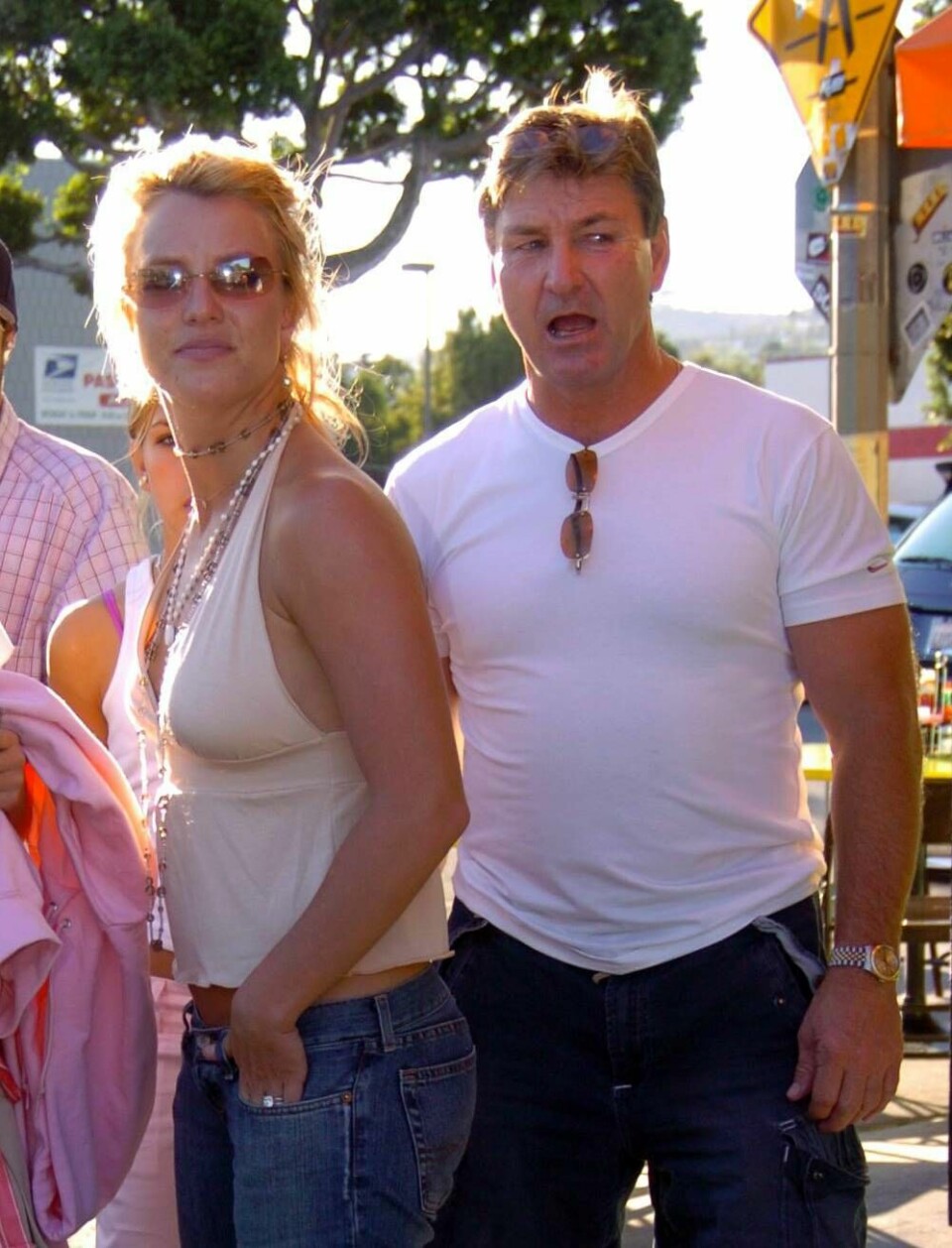 Britney Spears med pappa Jamie, som sedermera blev hennes förmyndare, 2004. Britney Spears med pappa Jamie, som sedermera blev hennes förmyndare, 2004.