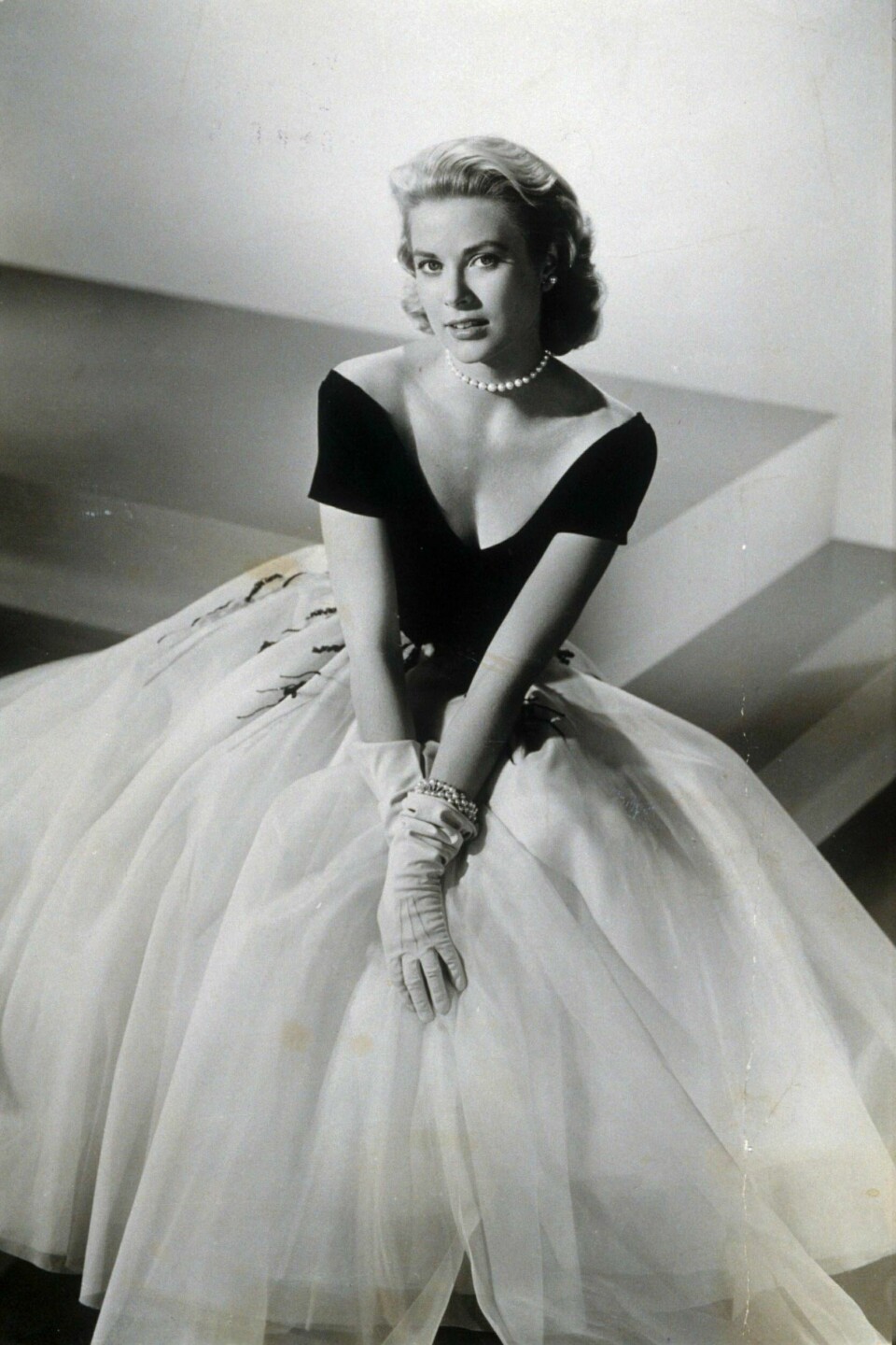 Filmstjärnan Grace Kelly i sin signaturlook 1950. Filmstjärnan Grace Kelly i sin signaturlook 1950.