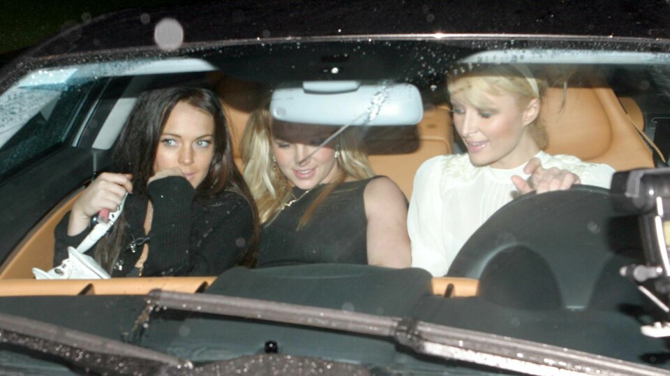 Lindsay Lohan hoppade in brevid Britney Spears i Paris Hiltons bil, stelt! Lindsay Lohan hoppade in brevid Britney Spears i Paris Hiltons bil, stelt!