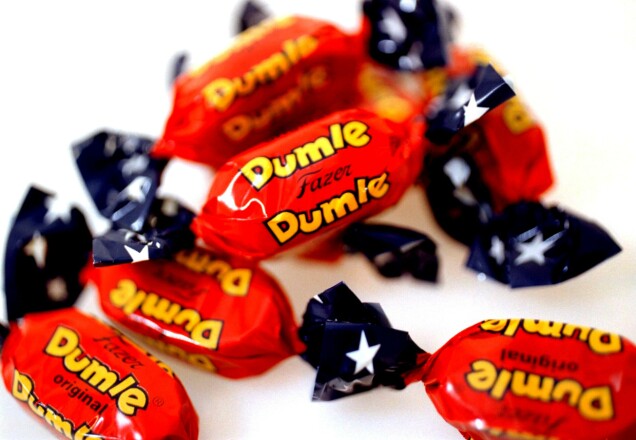 Dumlekolan är ett poppis godis som funnits där för flera generationers gottesugna. Dumlekolan är ett poppis godis som funnits där för flera generationers gottesugna.
