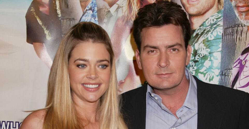 Denise Richards och den skandalomsusade Charlie Sheen. Denise Richards och den skandalomsusade Charlie Sheen.