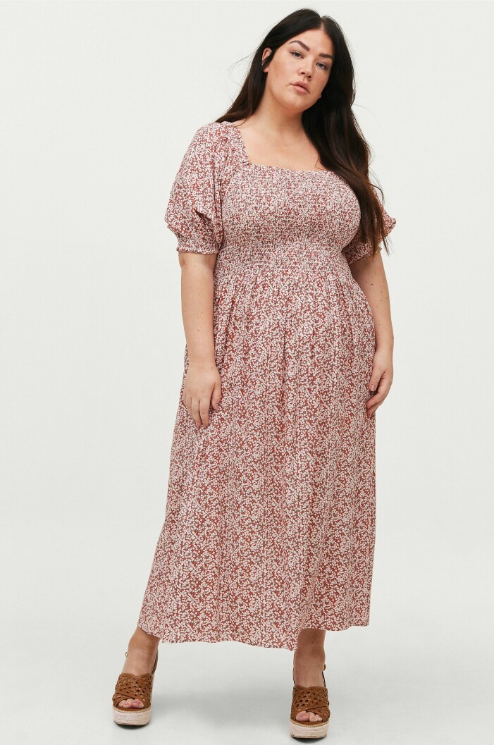 Cassandra Klatzkow rosa blommig klänning i plus size