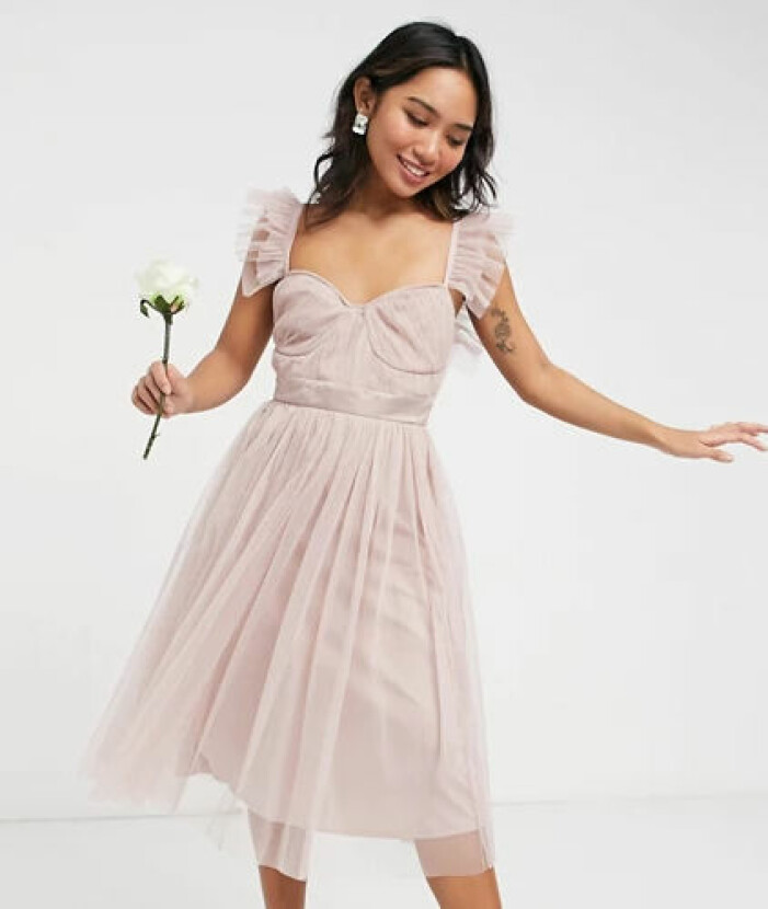 Rosa klänning i tyll från Asos