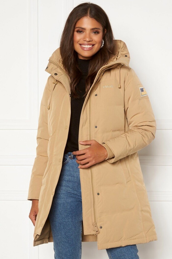 beige-dunjacka-svea